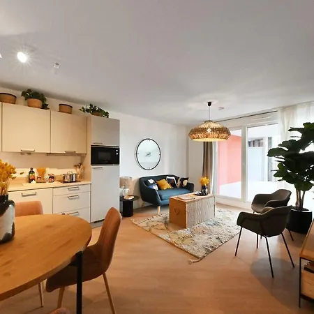 Services Cazam Apartment *